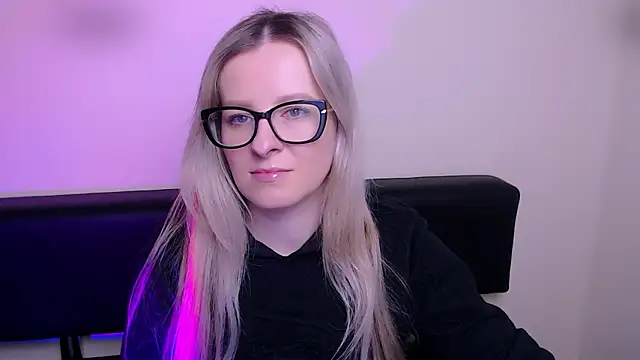 AllaLeomz online show from February 2026 08:52:01 AM