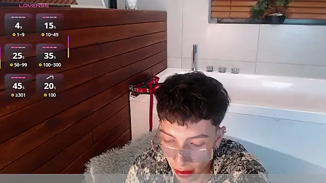 Snapshot of Tiam_muller chatting on November 2025 03:43:02 AM Tiam muller online show from November 2025 03:43:02 AM