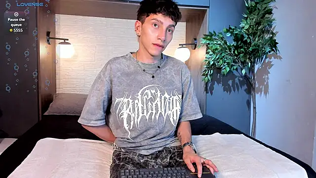 Tiam muller online show from February 2026 03:49:02 AM