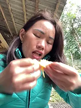 Snapshot of Saomai25 chatting on November 2025 07:51:02 AM Saomai25 online show from November 2025 07:51:02 AM