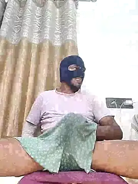 Snapshot of Mysterious_Prince chatting on November 2025 05:37:02 PM Mysterious Prince online show from November 2025 05:37:02 PM