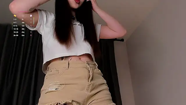 NadiaGnegy online show from October 2025 01:04:02 PM