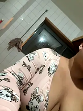 menina coimbrinha online show from October 2025 10:10:01 PM