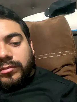 Snapshot of LuisR727 chatting on November 2025 10:15:01 AM LuisR727 online show from November 2025 10:15:01 AM