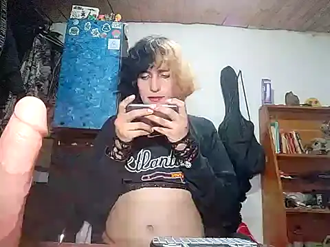 Maki Morningstar online show from February 2026 10:54:02 PM