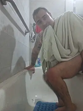 Rueditasss online show from July 2026 05:45:01 PM