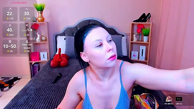 Snapshot of ChloeBrut chatting on November 2025 12:31:02 AM ChloeBrut online show from November 2025 12:31:02 AM