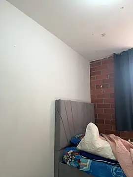 valentina herrrera online show from October 2025 02:27:02 PM