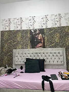 valentina herrrera online show from March 2026 05:08:01 PM