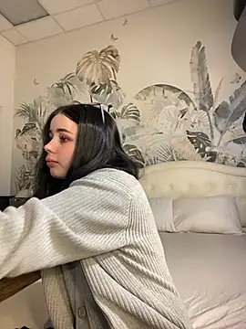 AliceLune online show from February 2026 12:22:02 PM