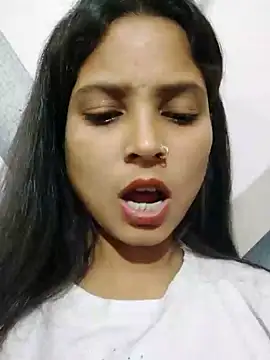 Anshika1431 online show from November 2025 04:00:02 PM