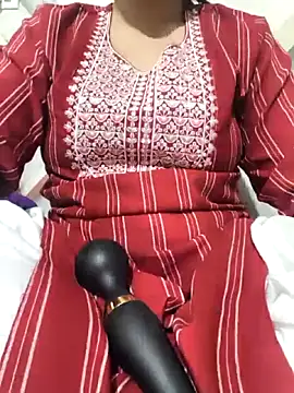 Anshika1431 online show from February 2026 03:44:01 AM