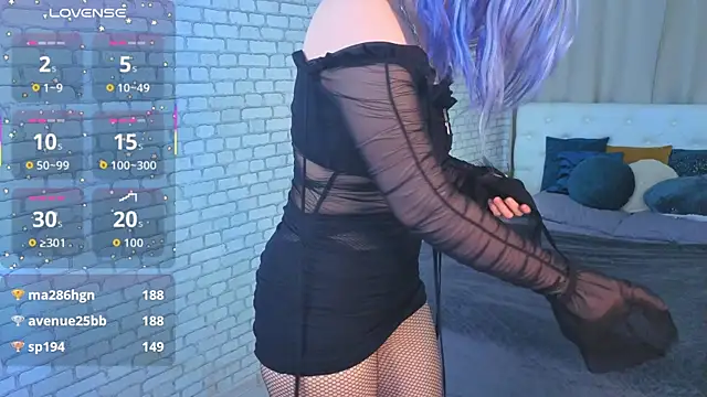 Snapshot of AleksaDivine chatting on December 2025 09:34:02 PM AleksaDivine online show from December 2025 09:34:02 PM