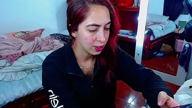 Snapshot of MariamGray1 chatting on March 2026 02:13:02 AM MariamGray1 online show from March 2026 02:13:02 AM