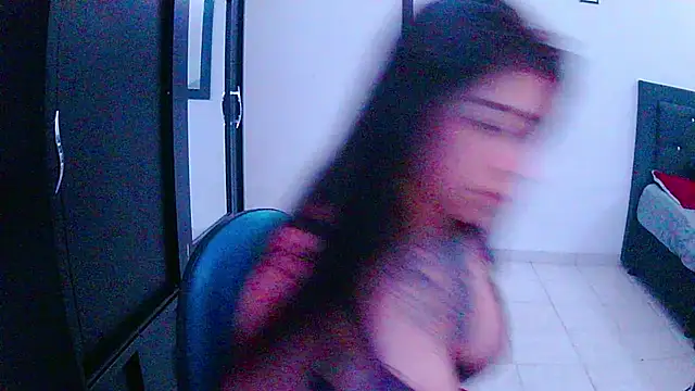 Snapshot of adri_gomez1 chatting on October 2025 06:52:02 AM adri gomez1 online show from October 2025 06:52:02 AM