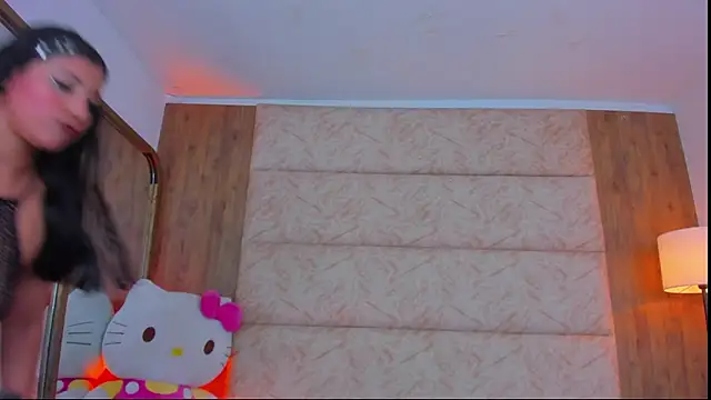 Snapshot of Antonella_Russo1 chatting on December 2025 08:08:02 AM Antonella Russo1 online show from December 2025 08:08:02 AM