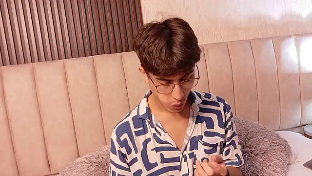 Aaron Eze online show from January 2026 10:13:01 PM