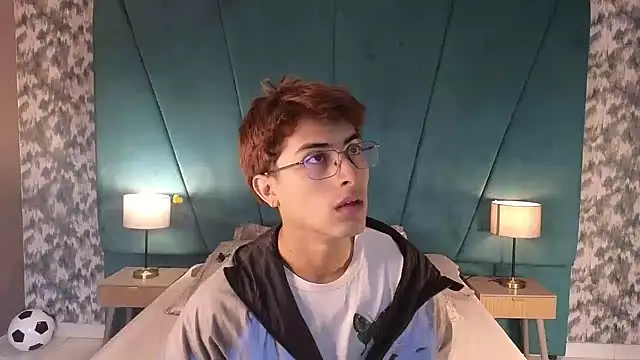 Aaron Eze online show from July 2026 12:07:01 PM