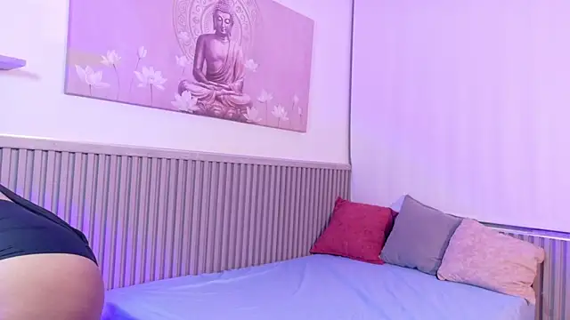 Snapshot of isa_taylorr_ chatting on November 2025 12:25:01 PM isa taylorr online show from November 2025 12:25:01 PM