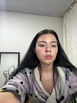 Snapshot of Midori_rosse chatting on May 2026 11:34:04 PM Midori rosse online show from May 2026 11:34:04 PM