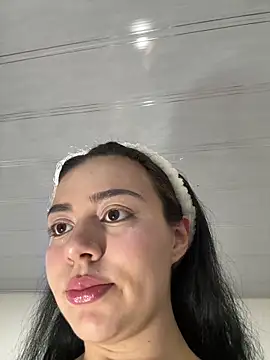 Snapshot of Midori_rosse chatting on May 2026 12:29:02 AM Midori rosse online show from May 2026 12:29:02 AM