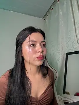 Snapshot of Midori_rosse chatting on May 2026 11:32:01 PM Midori rosse online show from May 2026 11:32:01 PM