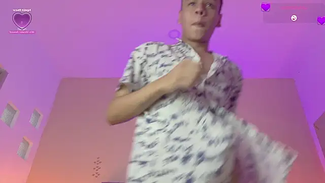 Xavier Fox    online show from March 2026 08:14:01 PM