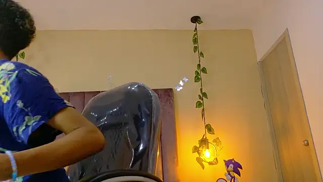 Xavier Fox    online show from March 2026 01:50:02 PM