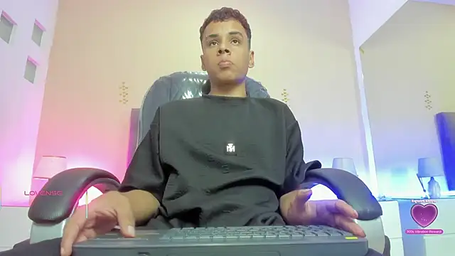 Xavier Fox    online show from March 2026 02:20:01 PM