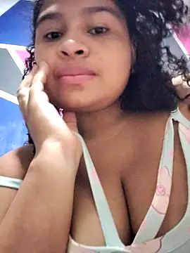 Aliona  online show from November 2025 10:26:02 AM