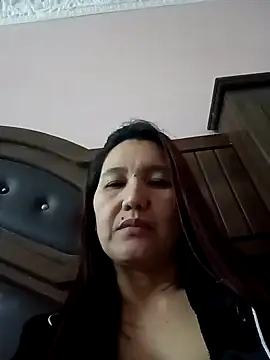 Bigtitsass81 online show from October 2025 12:49:02 PM