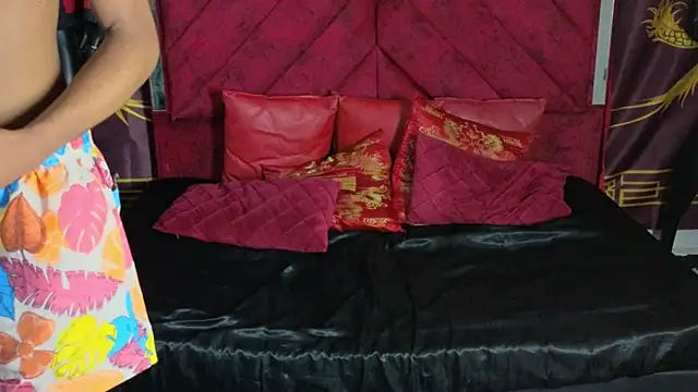 Snapshot of Latin_Femboy13 chatting on October 2025 09:43:01 AM Latin Femboy13 online show from October 2025 09:43:01 AM