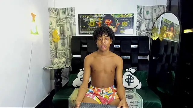 Snapshot of Latin_Femboy13 chatting on October 2025 07:36:02 PM Latin Femboy13 online show from October 2025 07:36:02 PM