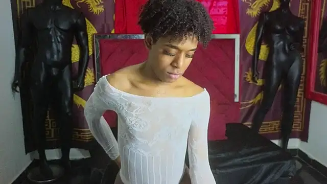 Snapshot of Latin_Femboy13 chatting on November 2025 11:43:02 AM Latin Femboy13 online show from November 2025 11:43:02 AM