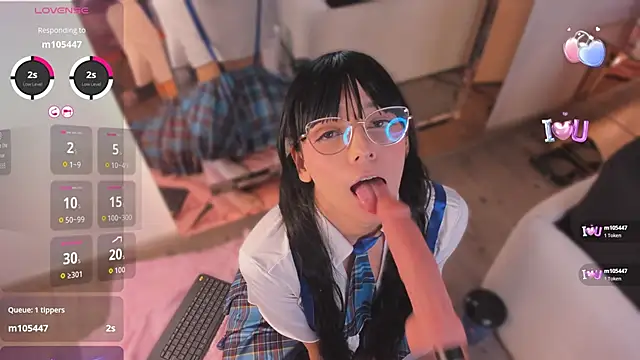 Snapshot of michelle_cutee_ chatting on December 2025 08:37:02 PM michelle cutee online show from December 2025 08:37:02 PM