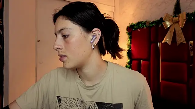 moon winy online show from December 2025 11:39:02 AM