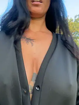 DarkestDreamxox online show from June 2026 05:01:01 AM