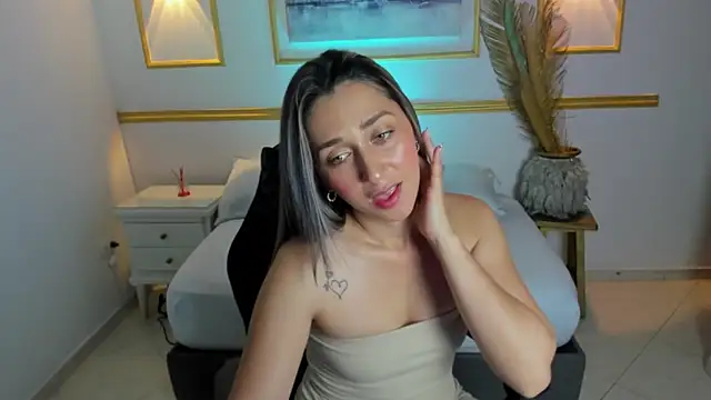 karlyy  online show from February 2026 07:12:01 PM