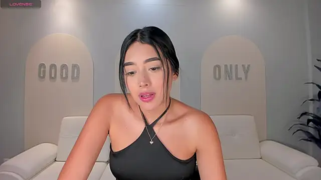 ScarlettBlaze  online show from May 2026 12:01:02 PM