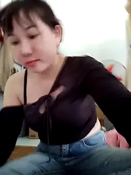 Snapshot of Ana-love2025 chatting on November 2025 02:21:01 AM Ana-love2025 online show from November 2025 02:21:01 AM