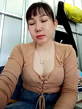 Snapshot of Ana-love2025 chatting on December 2025 01:32:02 AM Ana-love2025 online show from December 2025 01:32:02 AM