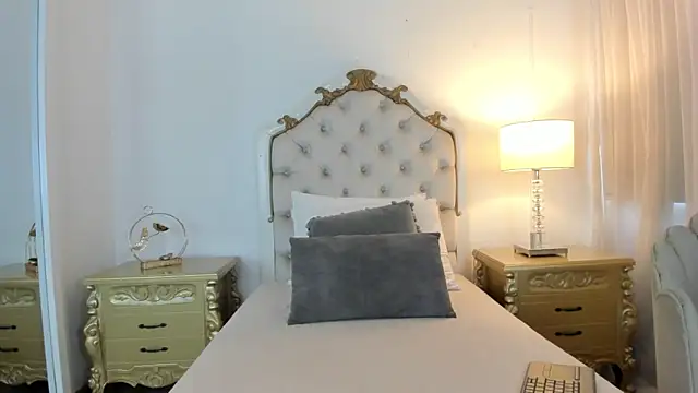 jessi lopez45 online show from February 2026 07:42:02 PM