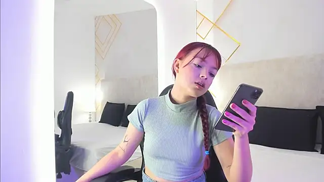 Snapshot of Martinaa_Garcia chatting on December 2025 07:42:02 PM Martinaa Garcia online show from December 2025 07:42:02 PM