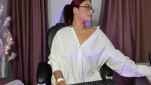 camila  bouzas online show from March 2026 11:32:02 AM