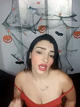 Snapshot of nicole-roman chatting on October 2025 12:45:01 PM nicole-roman online show from October 2025 12:45:01 PM