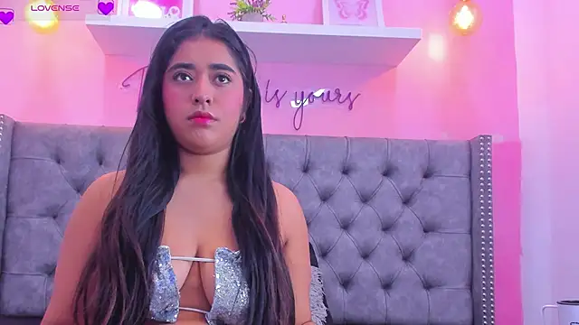 Sophiia 77 online show from May 2026 01:28:02 PM