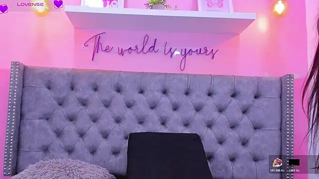 Sophiia 77 online show from May 2026 02:33:02 PM