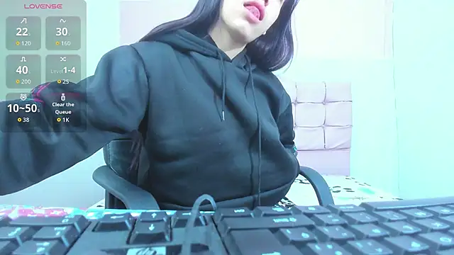 Snapshot of AdelaidaManson18 chatting on November 2025 04:56:02 AM AdelaidaManson18 online show from November 2025 04:56:02 AM