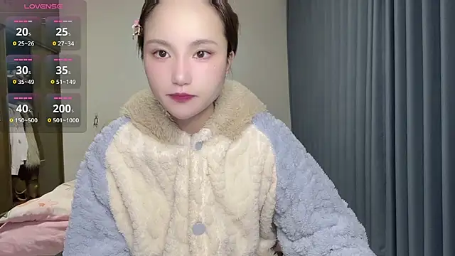 Snapshot of Momo-999 chatting on December 2025 04:16:01 PM Momo-999 online show from December 2025 04:16:01 PM