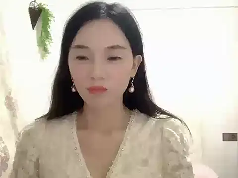 Snapshot of Keke-Baby170 chatting on November 2025 01:57:02 PM Keke-Baby170 online show from November 2025 01:57:02 PM